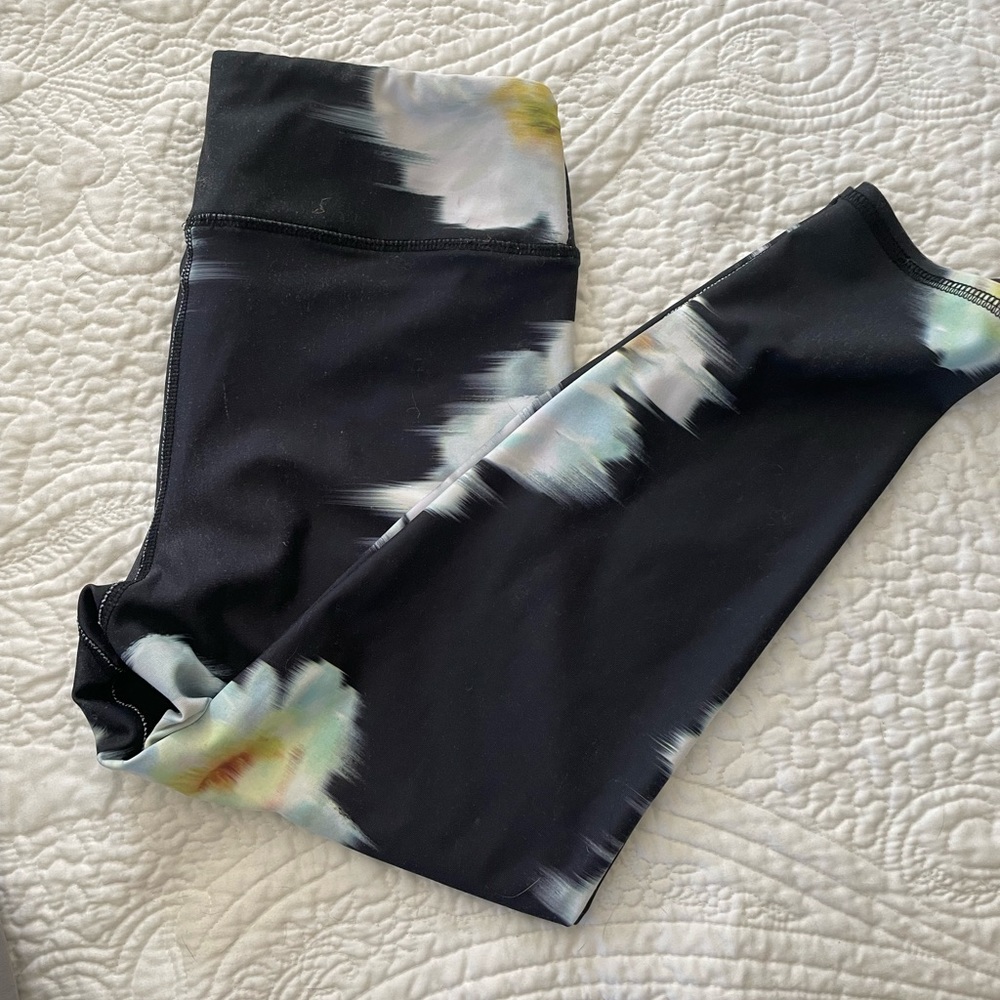 Good Condition Print Capris
